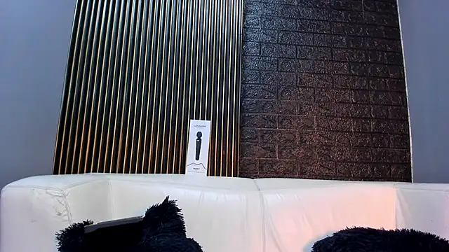 Siena morales online show from February 20, 2026, 4:07 pm