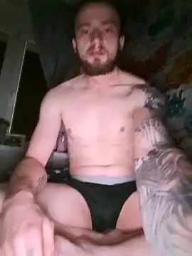 wariacik0024 online show from April 8, 2026, 8:53 pm