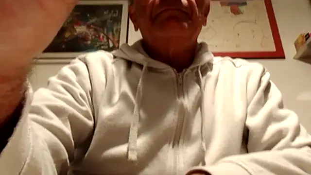 4n4l1zz4m1 online show from December 14, 2025, 4:01 pm