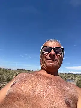 4n4l1zz4m1 online show from June 4, 2026, 1:17 pm