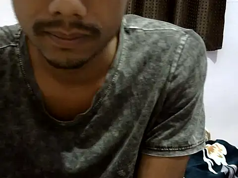 Snapshot of Fb_2003 chatting on December 4, 2024, 1:09 pm Fb 2003 online show from December 4, 2024, 1:09 pm