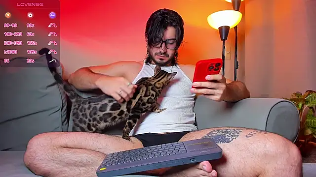 Snapshot of Ackerman_Eren_ chatting on October 9, 2025, 10:35 am Ackerman Eren online show from October 9, 2025, 10:35 am