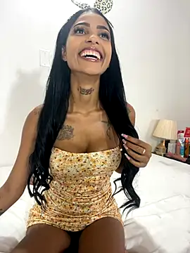 Antonellasmith00 online show from October 18, 2025, 12:50 pm