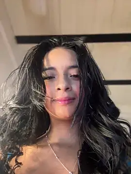 Laura fernandezII online show from February 12, 2025, 2:03 am