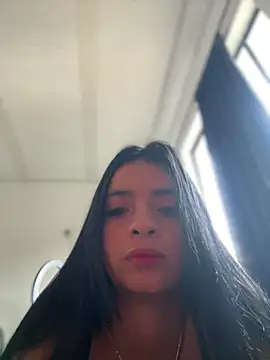 Laura fernandezII online show from February 22, 2025, 9:48 pm