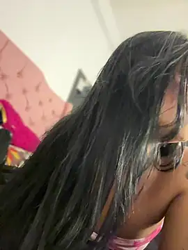 Laura fernandezII online show from February 26, 2025, 1:21 am