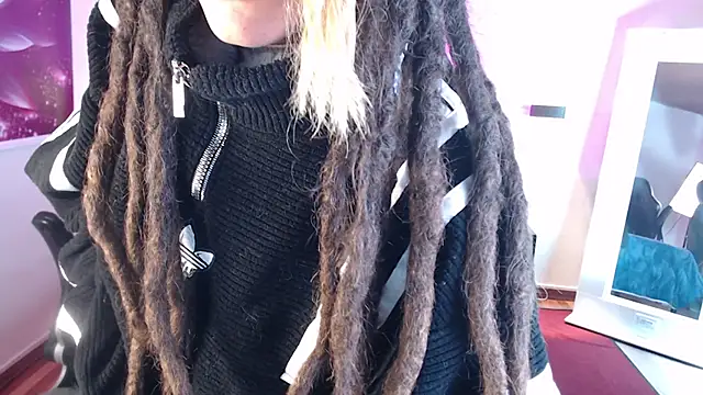  sharlotte777 online show from March 2, 2025, 1:05 pm