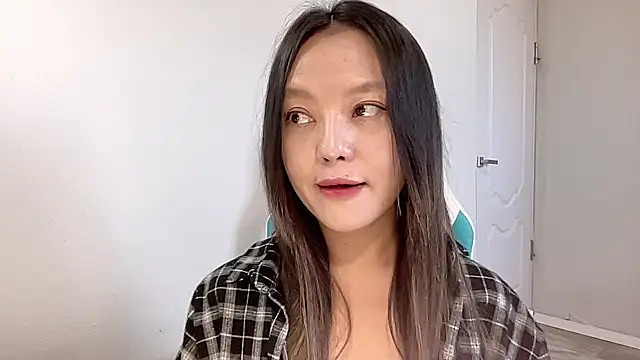 Risalynn online show from December 9, 2024, 3:40 am