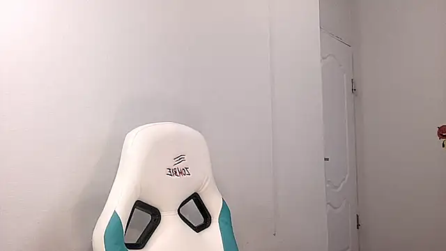 Risalynn online show from January 13, 2025, 2:39 am