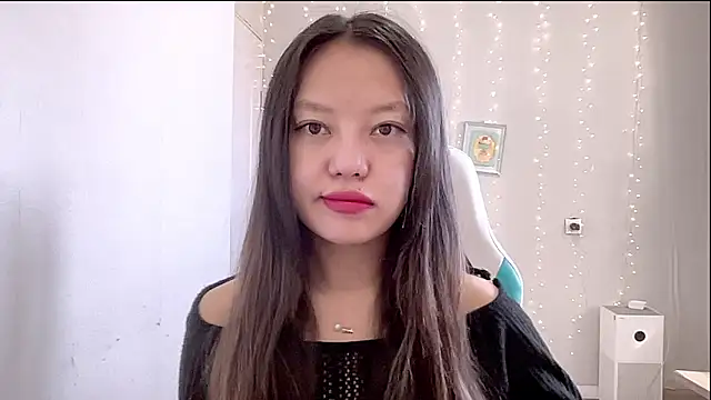 Risalynn online show from March 6, 2025, 3:46 am