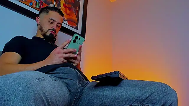 MAXIMUS MASTE3 online show from September 17, 2025, 10:11 pm