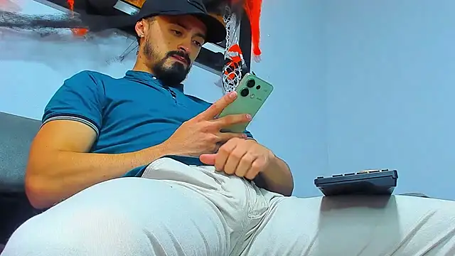 MAXIMUS MASTE3 online show from October 11, 2025, 8:40 pm