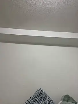 Snapshot of islandvybee55 chatting on January 21, 2025, 12:25 am islandvybee55 online show from January 21, 2025, 12:25 am