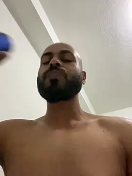 Snapshot of islandvybee55 chatting on March 3, 2025, 12:59 am islandvybee55 online show from March 3, 2025, 12:59 am