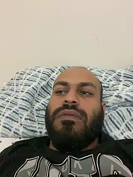 Snapshot of islandvybee55 chatting on March 16, 2025, 7:26 am islandvybee55 online show from March 16, 2025, 7:26 am