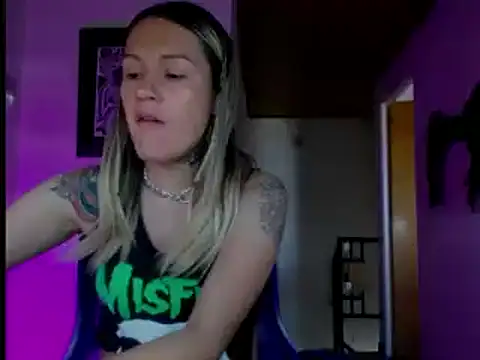 kim jeins11 online show from December 8, 2024, 6:39 pm