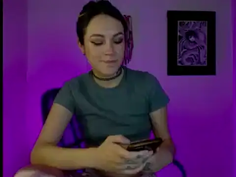 kim jeins11 online show from December 15, 2024, 11:42 pm