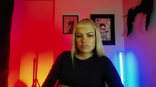 kim jeins11 online show from September 29, 2025, 11:09 pm