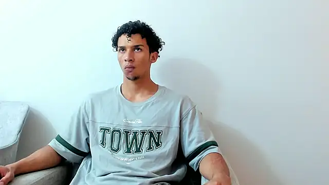 Snapshot of Dominick_star chatting on December 4, 2024, 3:26 am Dominick star online show from December 4, 2024, 3:26 am