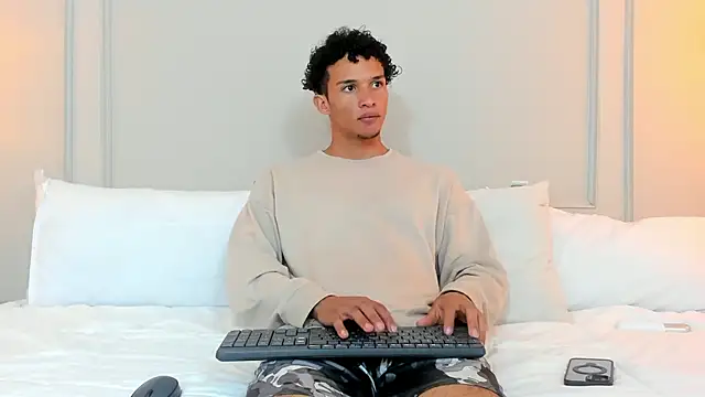 Snapshot of Dominick_star chatting on December 5, 2024, 3:26 am Dominick star online show from December 5, 2024, 3:26 am