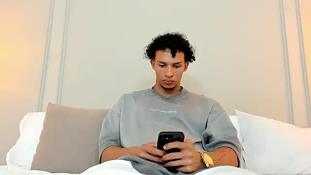 Snapshot of Dominick_star chatting on December 27, 2024, 4:26 am Dominick star online show from December 27, 2024, 4:26 am