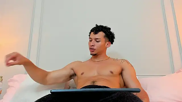 Snapshot of Dominick_star chatting on January 12, 2025, 9:08 am Dominick star online show from January 12, 2025, 9:08 am