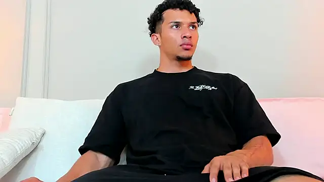 Snapshot of Dominick_star chatting on January 15, 2025, 4:04 am Dominick star online show from January 15, 2025, 4:04 am