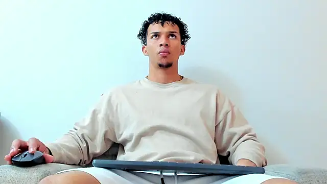 Snapshot of Dominick_star chatting on January 18, 2025, 3:53 am Dominick star online show from January 18, 2025, 3:53 am