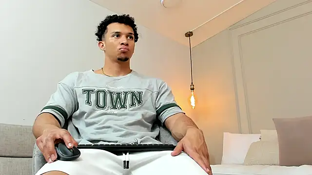 Snapshot of Dominick_star chatting on January 30, 2025, 9:36 am Dominick star online show from January 30, 2025, 9:36 am