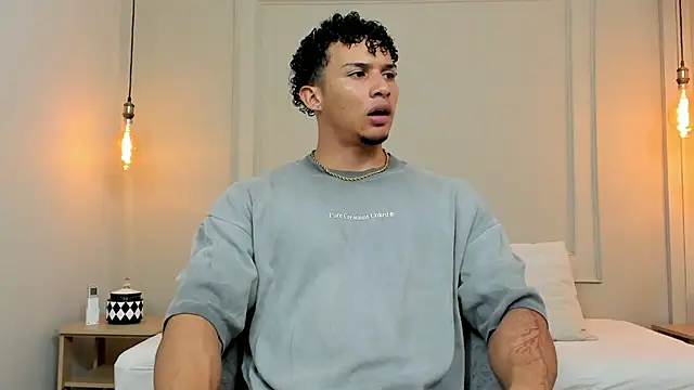 Snapshot of Dominick_star chatting on February 2, 2025, 3:21 am Dominick star online show from February 2, 2025, 3:21 am