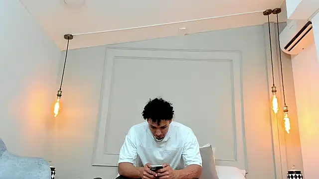 Snapshot of Dominick_star chatting on February 4, 2025, 9:28 am Dominick star online show from February 4, 2025, 9:28 am