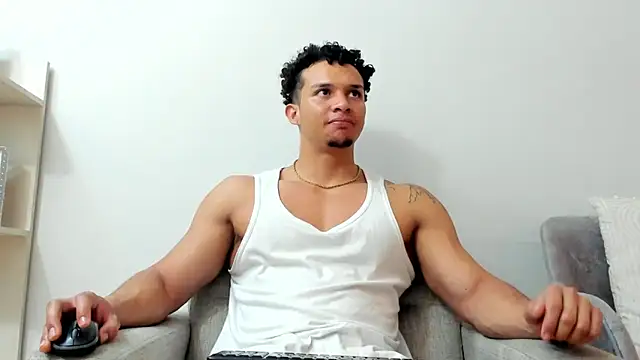 Snapshot of Dominick_star chatting on February 5, 2025, 4:27 am Dominick star online show from February 5, 2025, 4:27 am