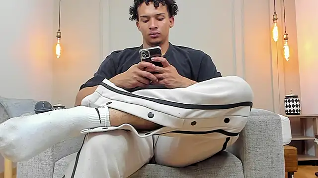 Snapshot of Dominick_star chatting on February 7, 2025, 10:08 am Dominick star online show from February 7, 2025, 10:08 am