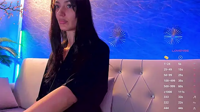 moona ray online show from June 5, 2026, 6:35 pm