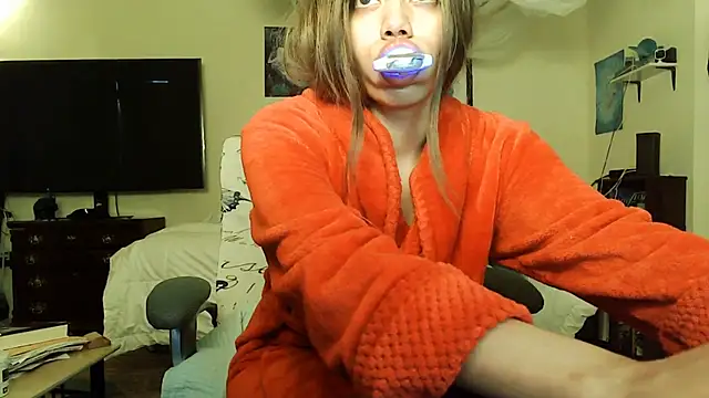 Snapshot of PolinaLoveX chatting on February 5, 2025, 10:55 pm PolinaLoveX online show from February 5, 2025, 10:55 pm