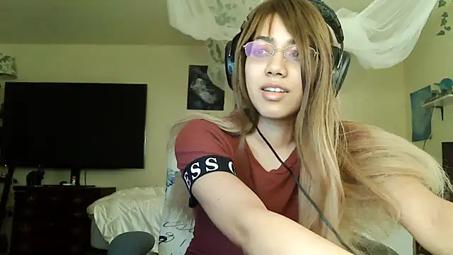 Snapshot of PolinaLoveX chatting on February 14, 2025, 1:13 am PolinaLoveX online show from February 14, 2025, 1:13 am