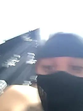 Snapshot of Piecito chatting on November 16, 2025, 10:15 pm Piecito online show from November 16, 2025, 10:15 pm