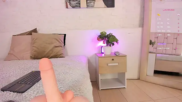 lexiee grey  online show from February 12, 2025, 12:01 pm