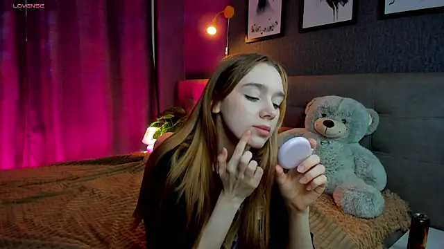 Lesi Moonie01 online show from November 19, 2025, 9:42 am