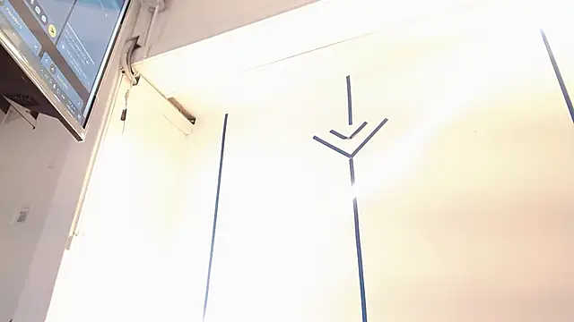 EsmeraldaSantoss online show from February 5, 2025, 6:59 pm