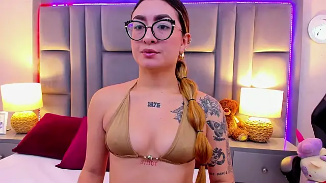 AmbarSantany online show from September 9, 2025, 1:10 pm