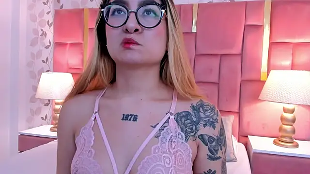 AmbarSantany online show from September 25, 2025, 11:30 pm