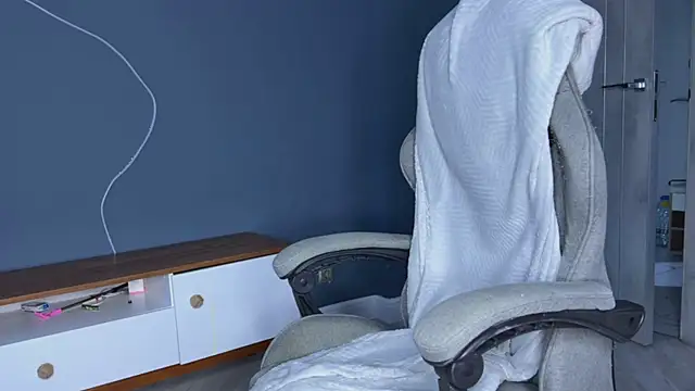 Snapshot of alyx_garden chatting on January 18, 2025, 12:04 pm alyx garden online show from January 18, 2025, 12:04 pm