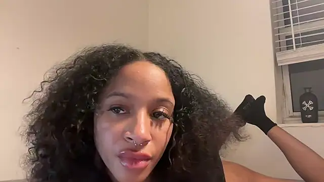 shandiloveslemonss online show from October 23, 2025, 11:24 pm