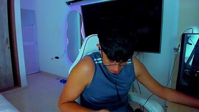 kittyandrick online show from November 8, 2025, 5:29 am