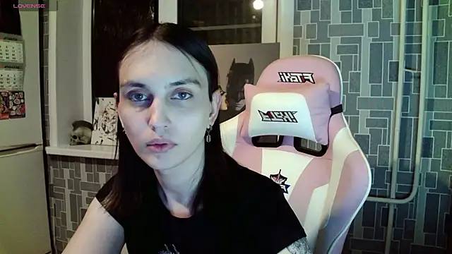 Snapshot of BlackHe4rts_ chatting on December 14, 2024, 11:12 pm BlackHe4rts  online show from December 14, 2024, 11:12 pm