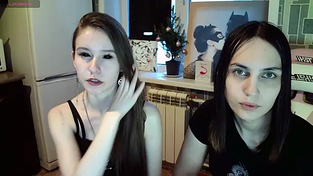 Snapshot of BlackHe4rts_ chatting on January 10, 2025, 2:46 am BlackHe4rts  online show from January 10, 2025, 2:46 am