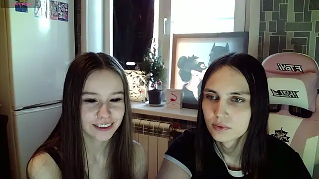 Snapshot of BlackHe4rts_ chatting on January 13, 2025, 10:03 am BlackHe4rts  online show from January 13, 2025, 10:03 am