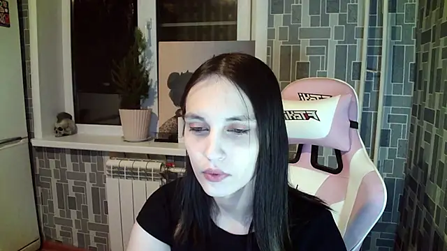 Snapshot of BlackHe4rts_ chatting on March 18, 2025, 10:48 pm BlackHe4rts  online show from March 18, 2025, 10:48 pm