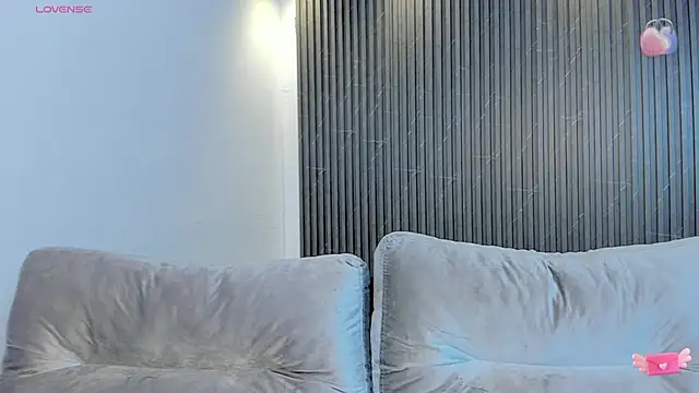 Laurent Williams online show from February 12, 2025, 7:45 pm